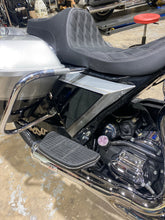 Load image into Gallery viewer, 1997-2008 Harley Davidson Touring Side Cover FXR Style